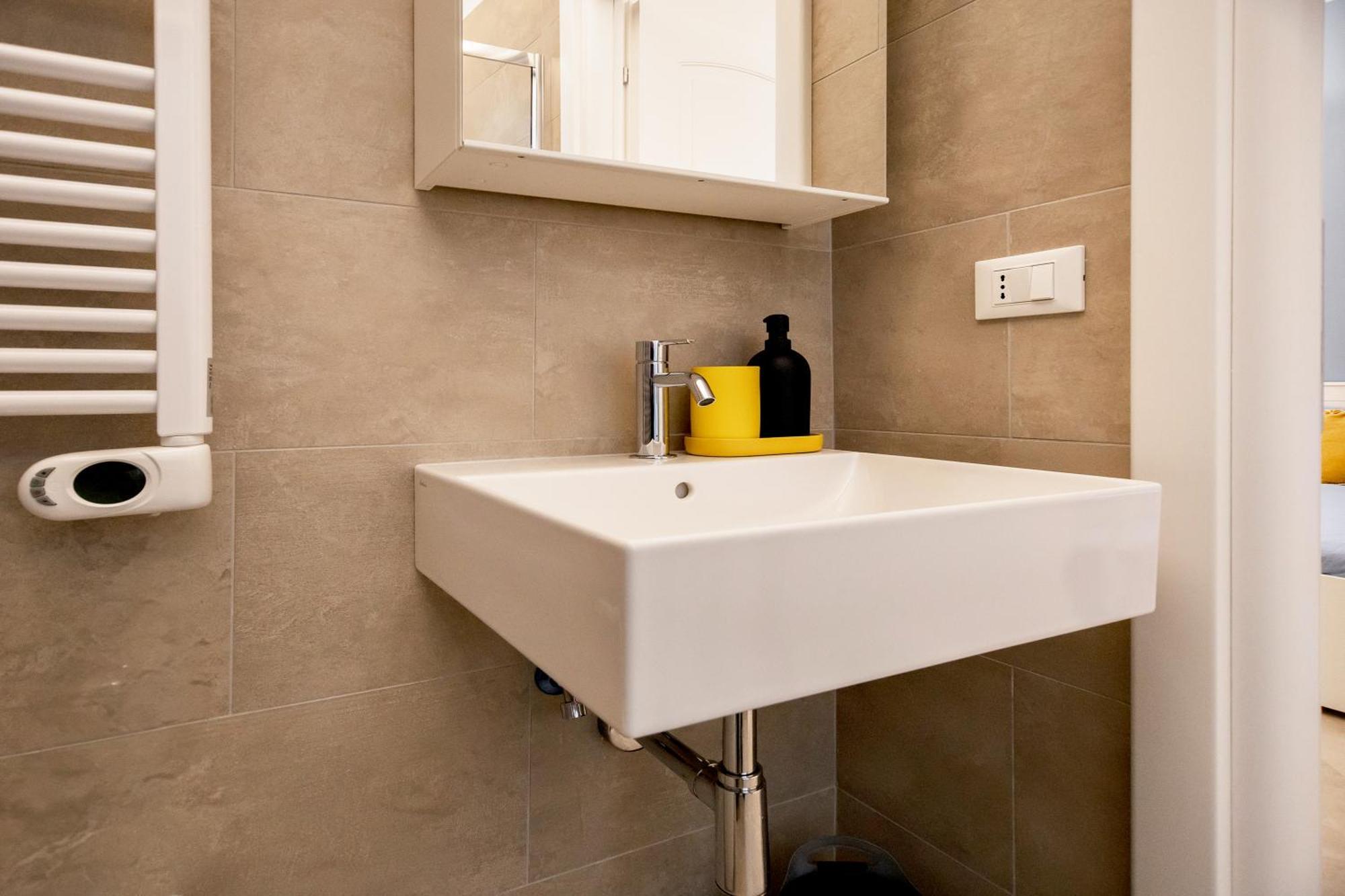 Live Roma - Chez Le Roi Luxury Apartment ภายนอก รูปภาพ